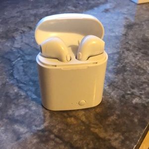 Wireless headphones